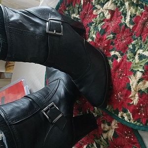 Dress boots